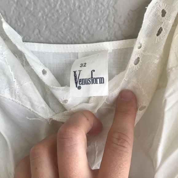 Vintage cotton eyelet slip size xs - Picture 7 of 9